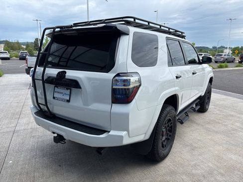 Used 2020 Toyota 4Runner Venture w/ Moonroof Package AWD/4WD image 5