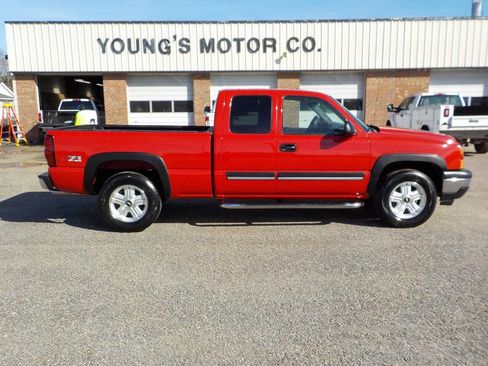 Used 2006 Chevrolet Silverado 1500 LT w/ Light Duty Power Package image 6
