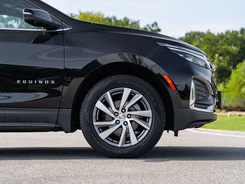 Used 2023 Chevrolet Equinox Premier AWD/4WD image 9