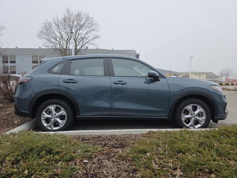 Certified 2023 Honda HR-V LX image 9