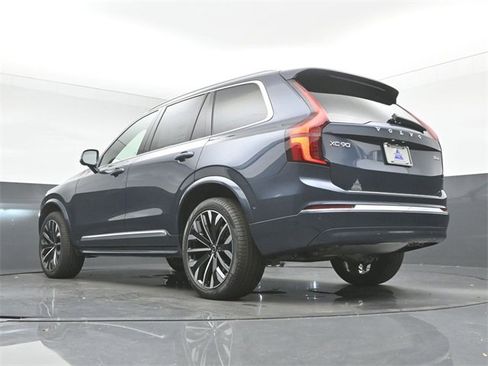 New 2026 Volvo XC90 B6 Plus w/ Protection Package Premier image 42