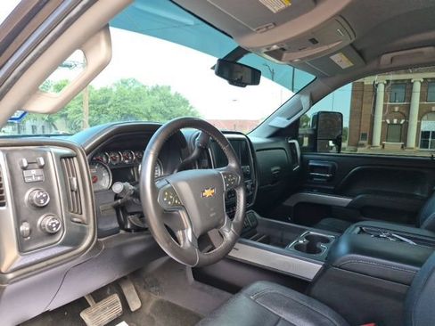Used 2015 Chevrolet Silverado 2500 LTZ w/ Duramax Plus Package AWD/4WD image 10