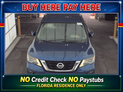 Used 2017 Nissan Pathfinder SV w/ Trailer Tow Package FWD image 5