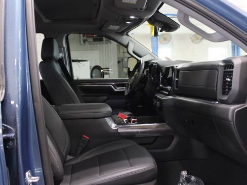 Used 2024 Chevrolet Silverado 2500 LTZ w/ LTZ Premium Package AWD/4WD image 15
