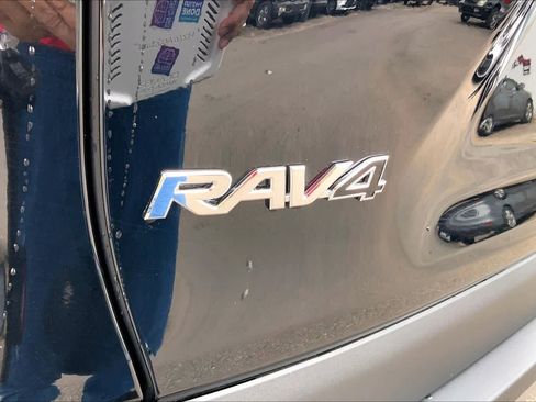 Used 2025 Toyota RAV4 Limited image 30