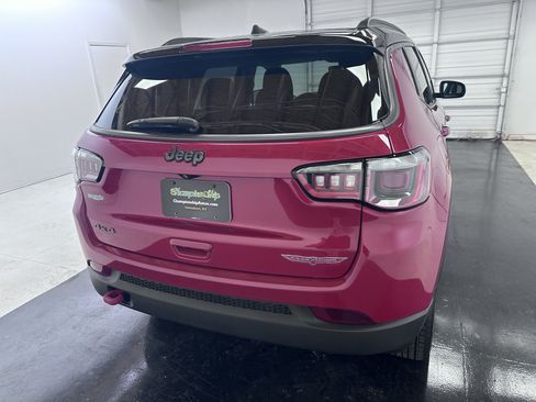 Used 2020 Jeep Compass Trailhawk AWD/4WD image 14