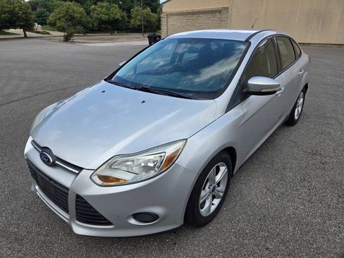 Used 2014 Ford Focus SE FWD image 3