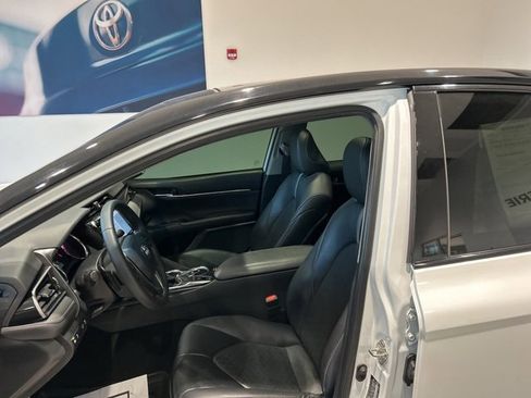 Used 2019 Toyota Camry XSE image 16