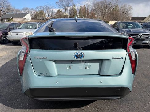 Used 2018 Toyota Prius Two w/ Prius Two Safety Plus Package image 10