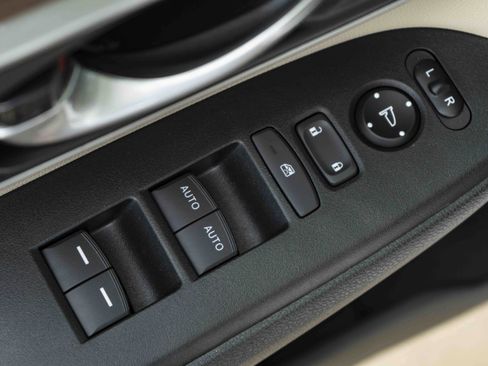 Used 2021 Honda CR-V EX-L image 36