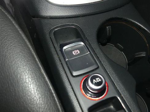 Used 2018 Audi Q3 2.0T Premium image 39