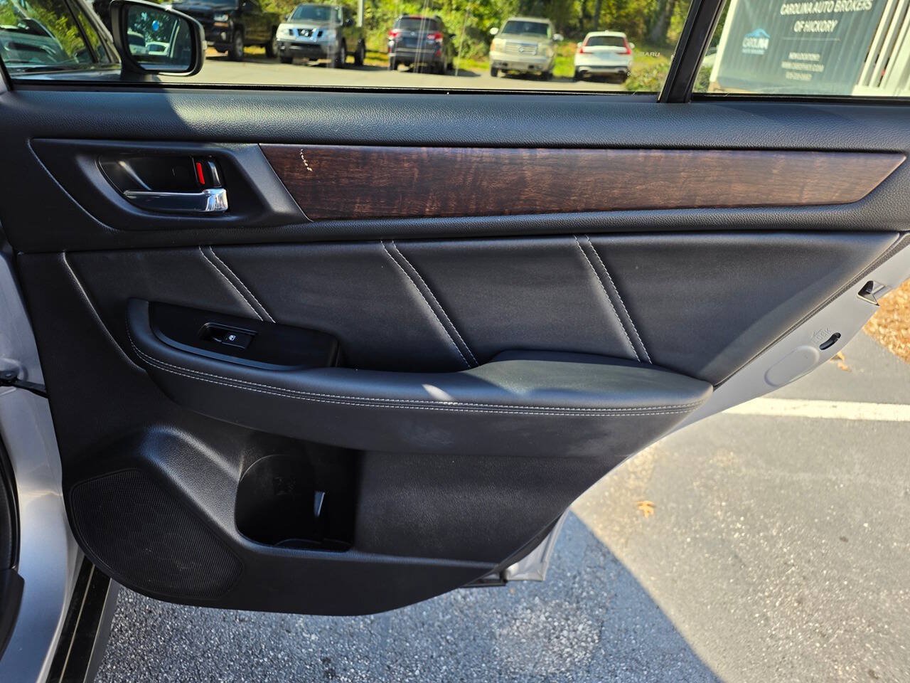 Used 2019 Subaru Outback 2.5i Limited AWD/4WD image 16