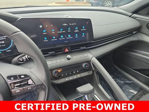 Used 2025 Hyundai Elantra SEL FWD image 20