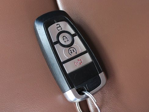 Used 2022 Ford Maverick Lariat w/ Lariat Luxury Package FWD image 44