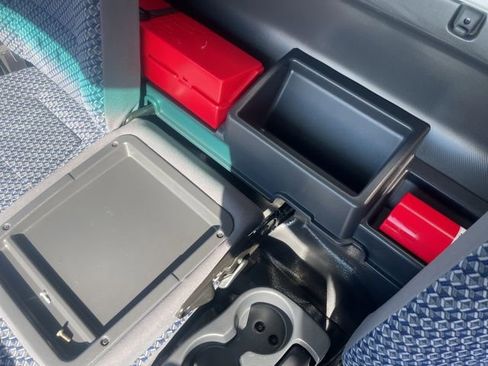 Used 2024 Chevrolet Low Cab Forward image 31