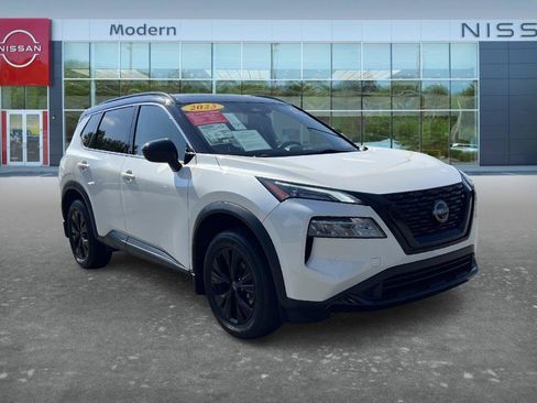 Certified 2023 Nissan Rogue SV w/ SV Premium B Package FWD image 3