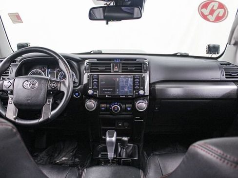 Used 2022 Toyota 4Runner TRD Off-Road Premium AWD/4WD image 30