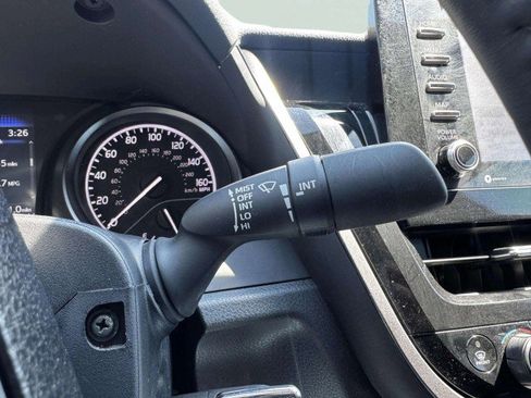 Used 2024 Toyota Camry SE image 25