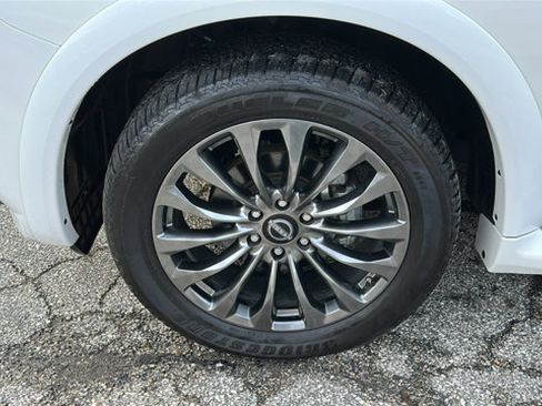 Used 2023 Nissan Armada Platinum w/ Captain's Chairs Package image 9