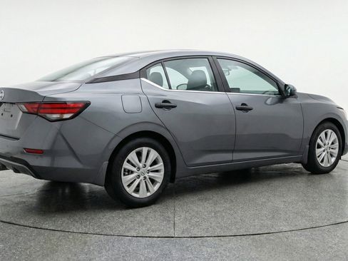 Used 2025 Nissan Sentra S image 9