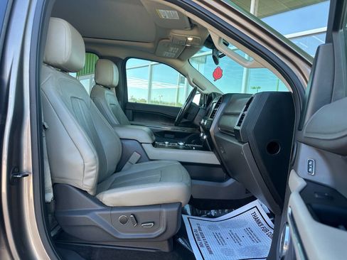 Used 2019 Ford Expedition Limited w/ Equipment Group 301A image 21