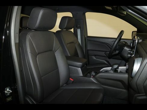 Used 2023 Chevrolet Colorado LT w/ LT Convenience Package III image 32