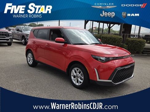 Used 2025 Kia Soul LX w/ LX Technology Package FWD image 1