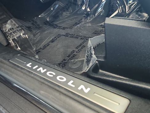 Used 2019 Lincoln Nautilus Reserve FWD image 16