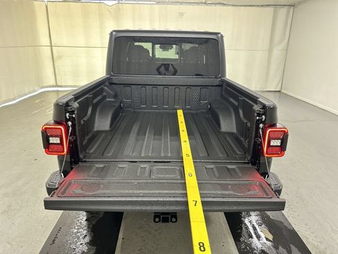 New 2026 Jeep Gladiator Sport AWD/4WD image 9