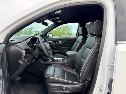 Certified 2023 Chevrolet Traverse Premier AWD/4WD image 7