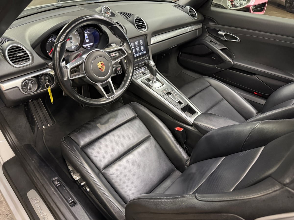 Used 2021 Porsche 718 Boxster S RWD image 25