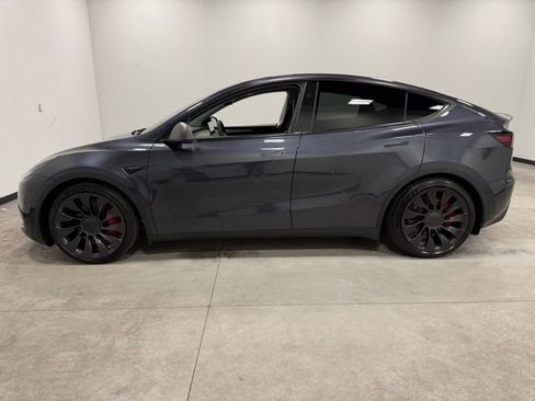 Used 2024 Tesla Model Y Performance AWD/4WD image 8