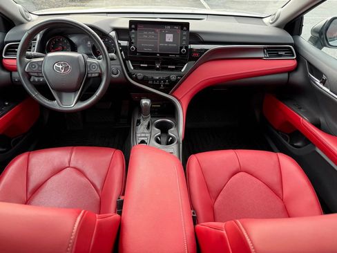 Used 2022 Toyota Camry XSE FWD image 37