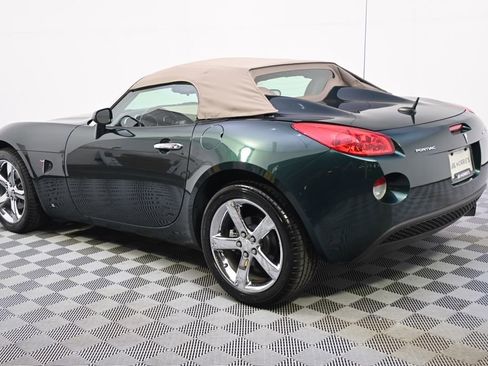 Used 2007 Pontiac Solstice Convertible w/ Premium Package RWD image 3