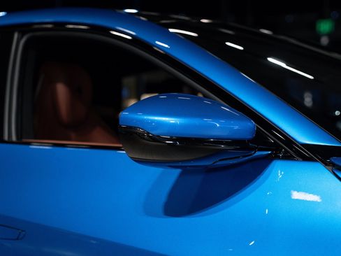 Used 2024 Ferrari Purosangue image 21