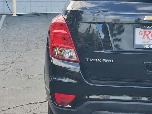 Certified 2022 Chevrolet Trax LS w/ Tint and Cruise Package image 10