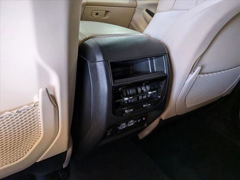 Used 2023 Jeep Grand Cherokee Limited w/ Luxury Tech Group II AWD/4WD image 26