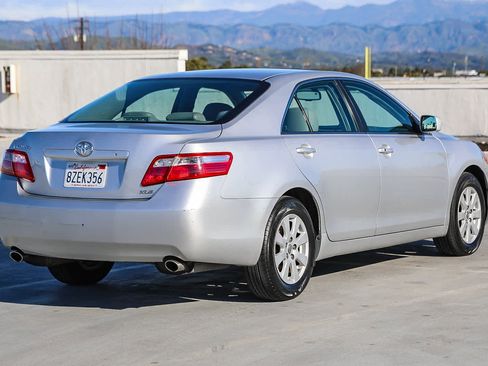 Used 2008 Toyota Camry XLE image 5