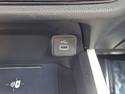 Used 2023 Honda HR-V EX-L image 17