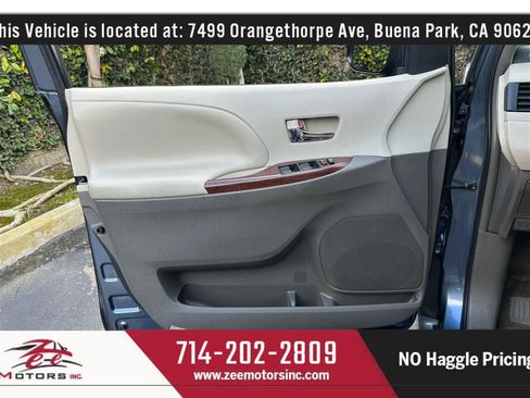 Used 2014 Toyota Sienna XLE image 52