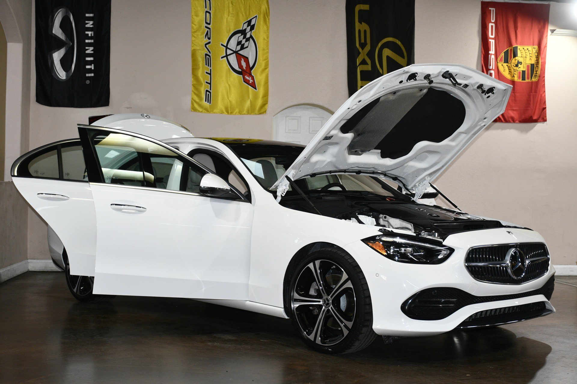 Used 2023 Mercedes-Benz C 300 Sedan image 89