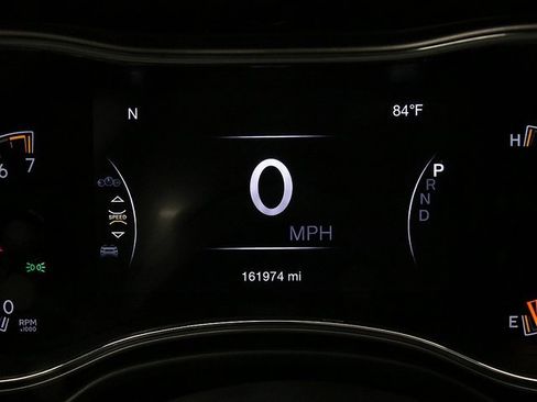 Used 2019 Jeep Grand Cherokee Limited image 16