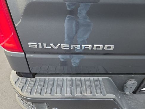 Used 2019 Chevrolet Silverado 1500 RST image 10