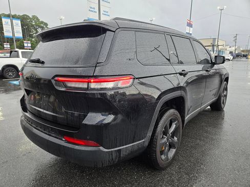 Used 2025 Jeep Grand Cherokee L Altitude AWD/4WD image 5