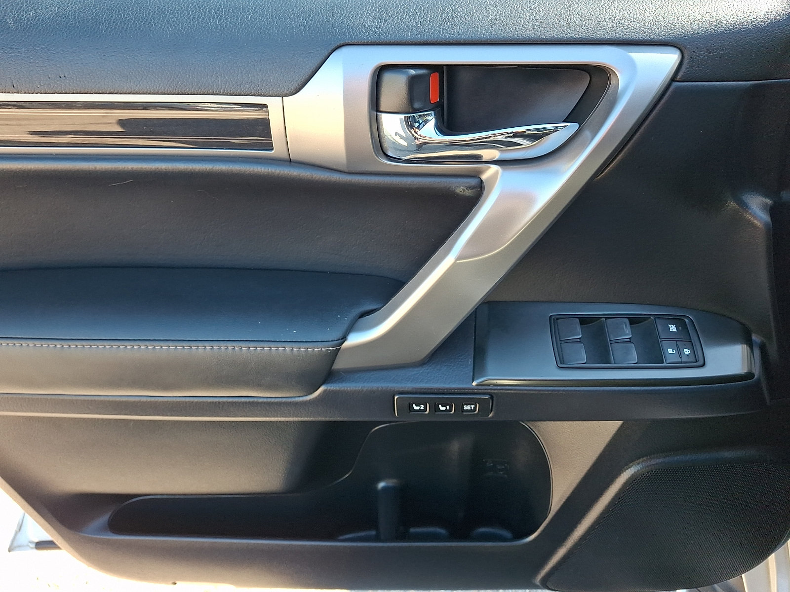 Certified 2023 Lexus GX 460 Premium w/ Premium Package AWD/4WD image 13