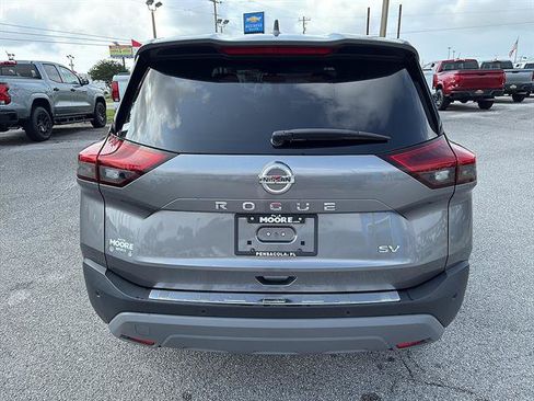 Used 2021 Nissan Rogue SV FWD image 7