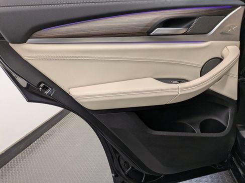 Used 2021 BMW X4 xDrive30i w/ Executive Package image 22