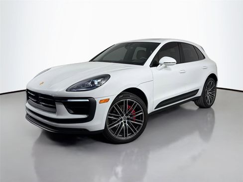 Certified 2023 Porsche Macan S AWD/4WD image 1