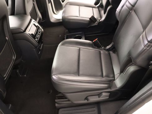 Used 2025 Lincoln Aviator AWD w/ Jet Appearance Package image 13