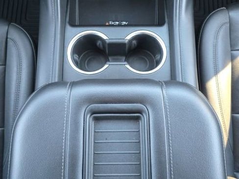 Used 2022 Chevrolet Suburban Z71 w/ Z71 Off-Road Package image 41